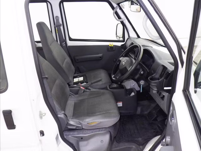 MITSUBISHI MINICAB