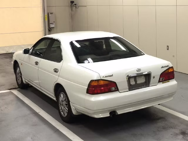 NISSAN LAUREL