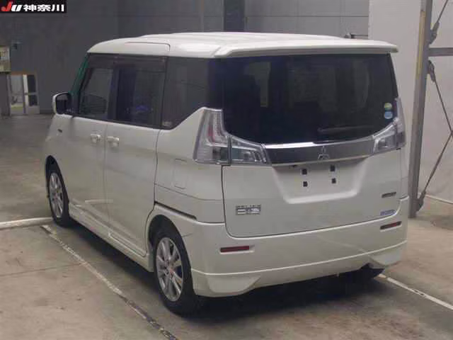 MITSUBISHI DELICA D:2