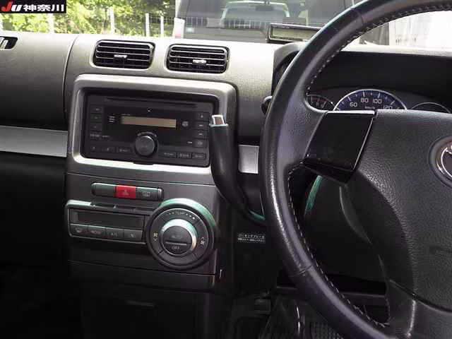 TOYOTA PIXIS SPACE