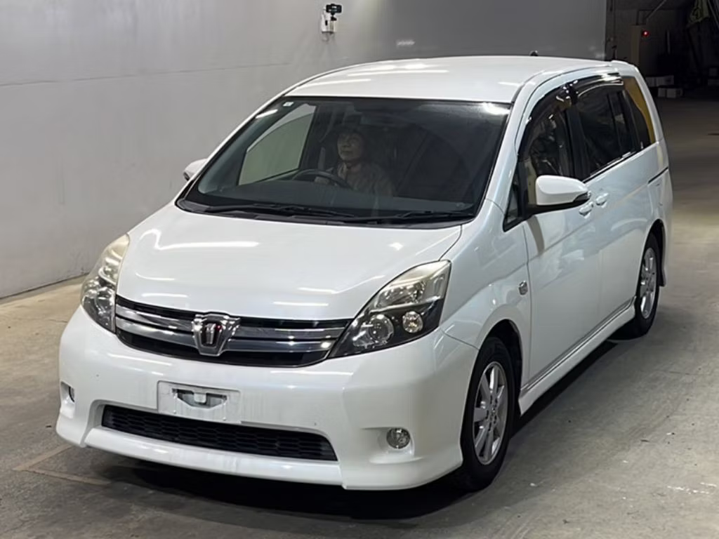 TOYOTA ISIS
