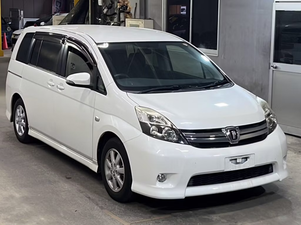 TOYOTA ISIS