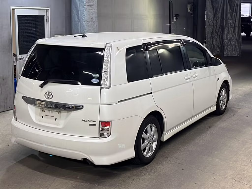TOYOTA ISIS