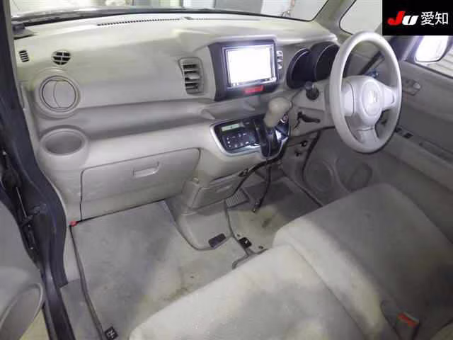 HONDA N-BOX+