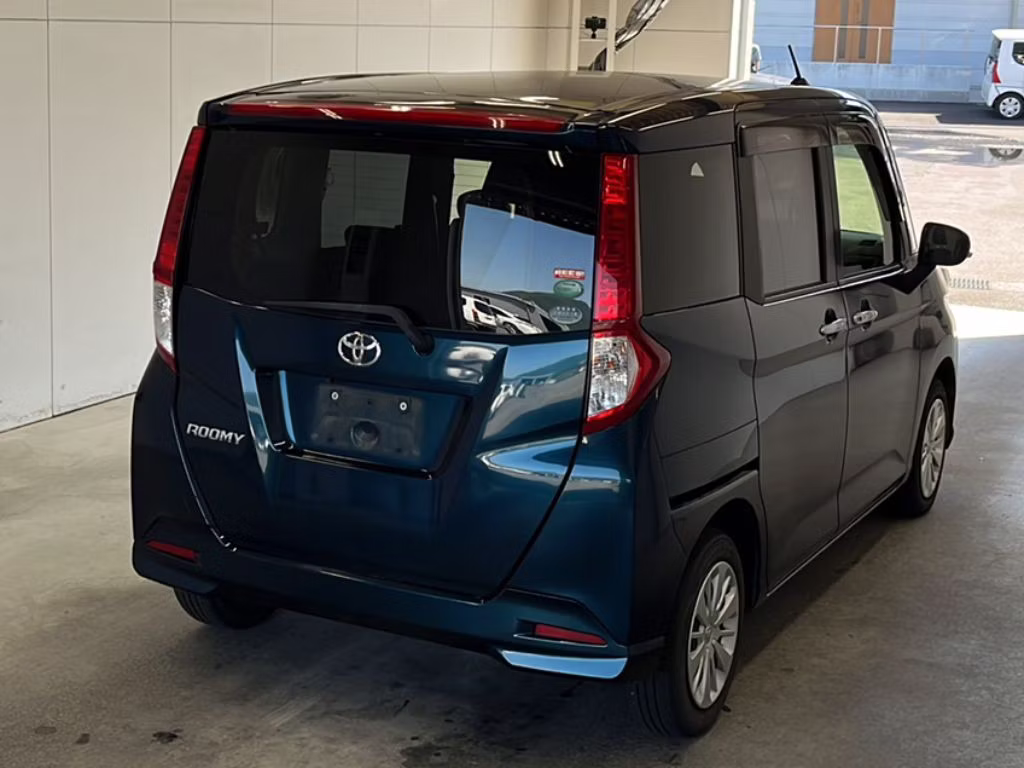 TOYOTA ROOMY
