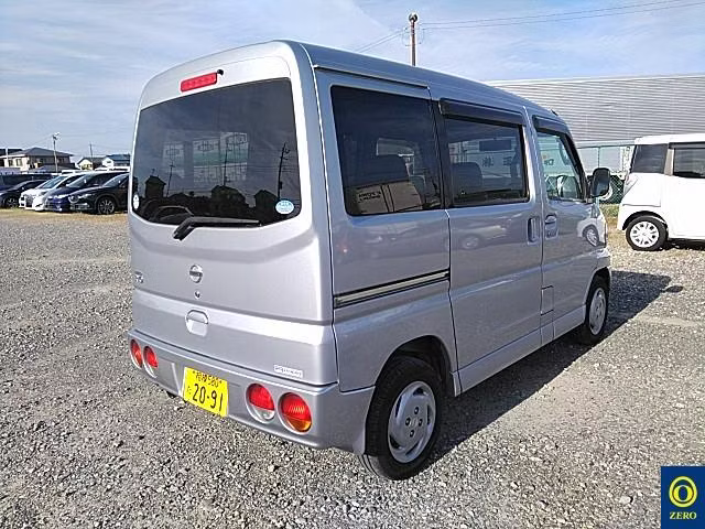 NISSAN CLIPPER