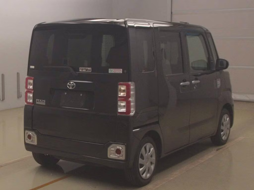 TOYOTA PIXIS MEGA