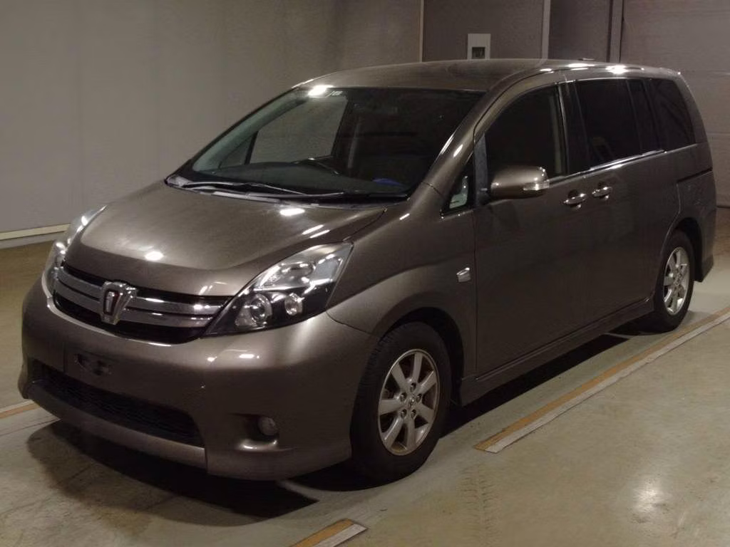 TOYOTA ISIS
