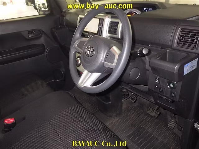TOYOTA PIXIS MEGA
