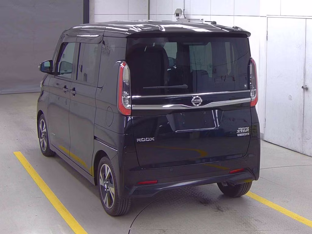 NISSAN ROOX