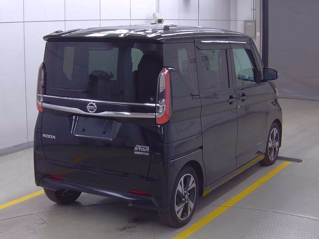 NISSAN ROOX