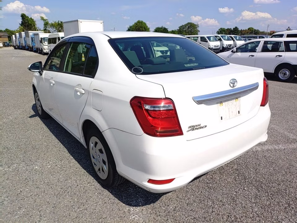 TOYOTA COROLLA AXIO