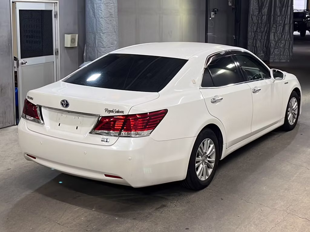 TOYOTA CROWN