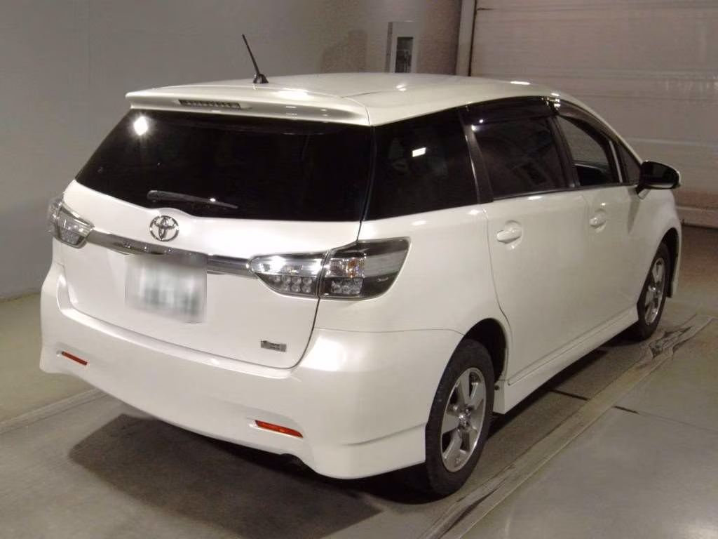 TOYOTA WISH