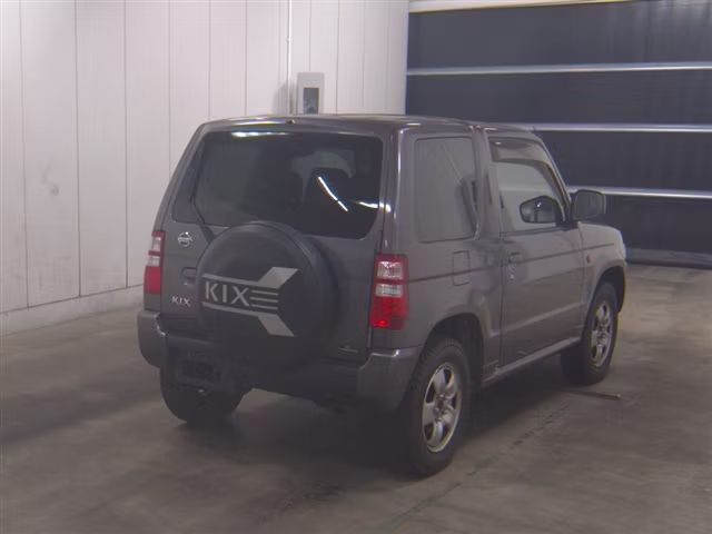 NISSAN KIX