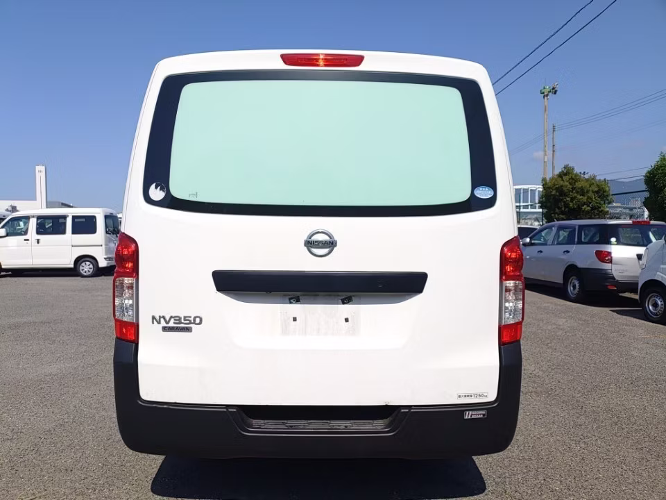 NISSAN NV350 CARAVAN