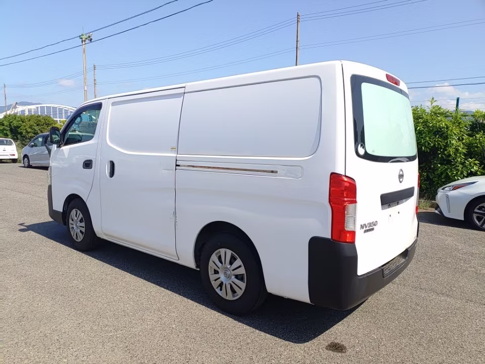 NISSAN NV350 CARAVAN