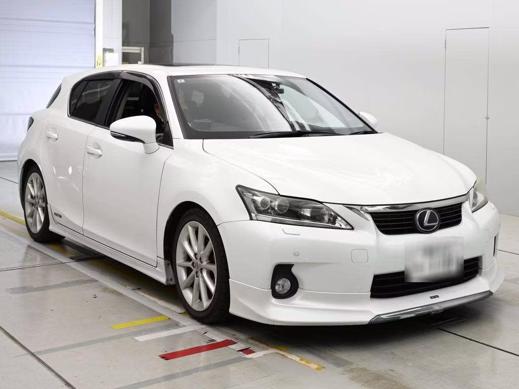 LEXUS CT200H