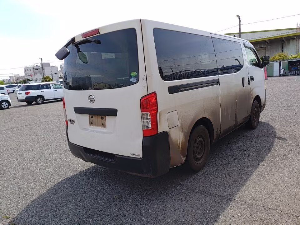 NISSAN NV350 CARAVAN