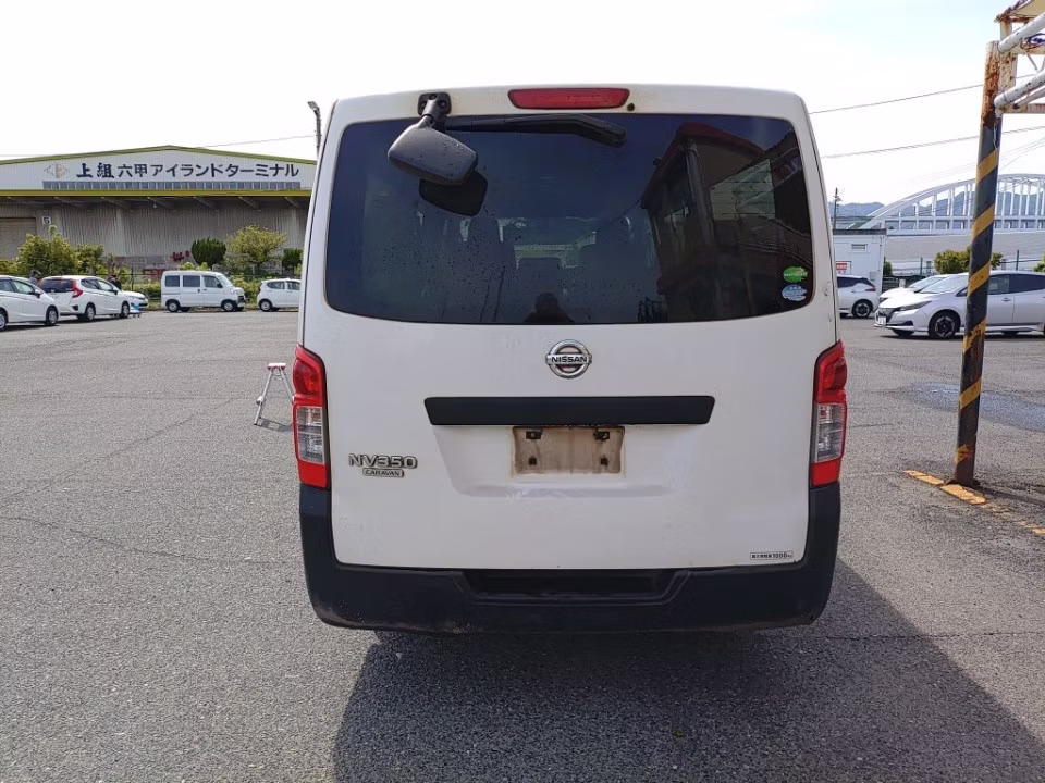NISSAN NV350 CARAVAN