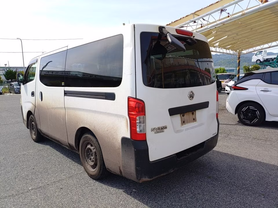 NISSAN NV350 CARAVAN