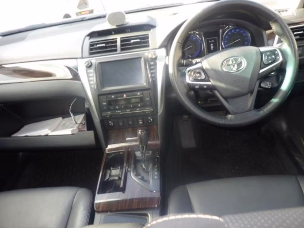 TOYOTA CAMRY
