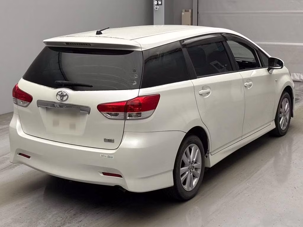 TOYOTA WISH