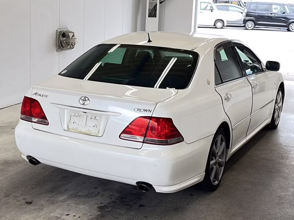 TOYOTA CROWN