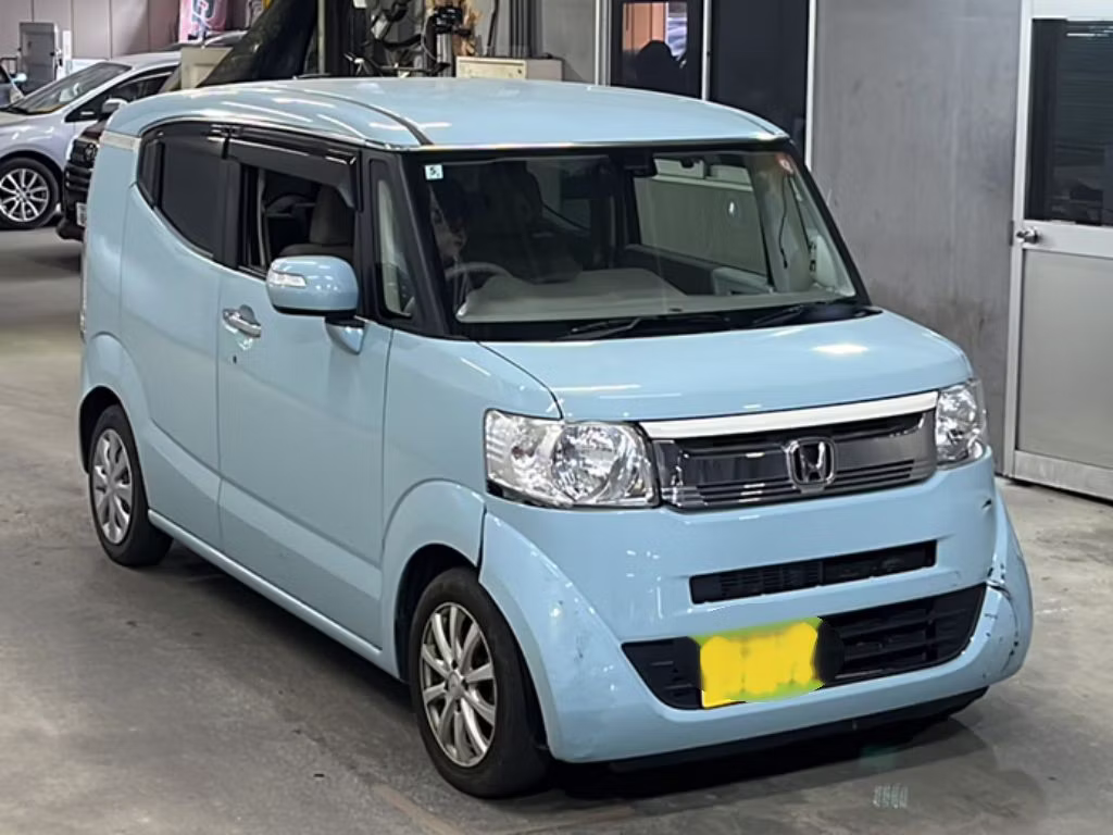HONDA N-BOX SLASH