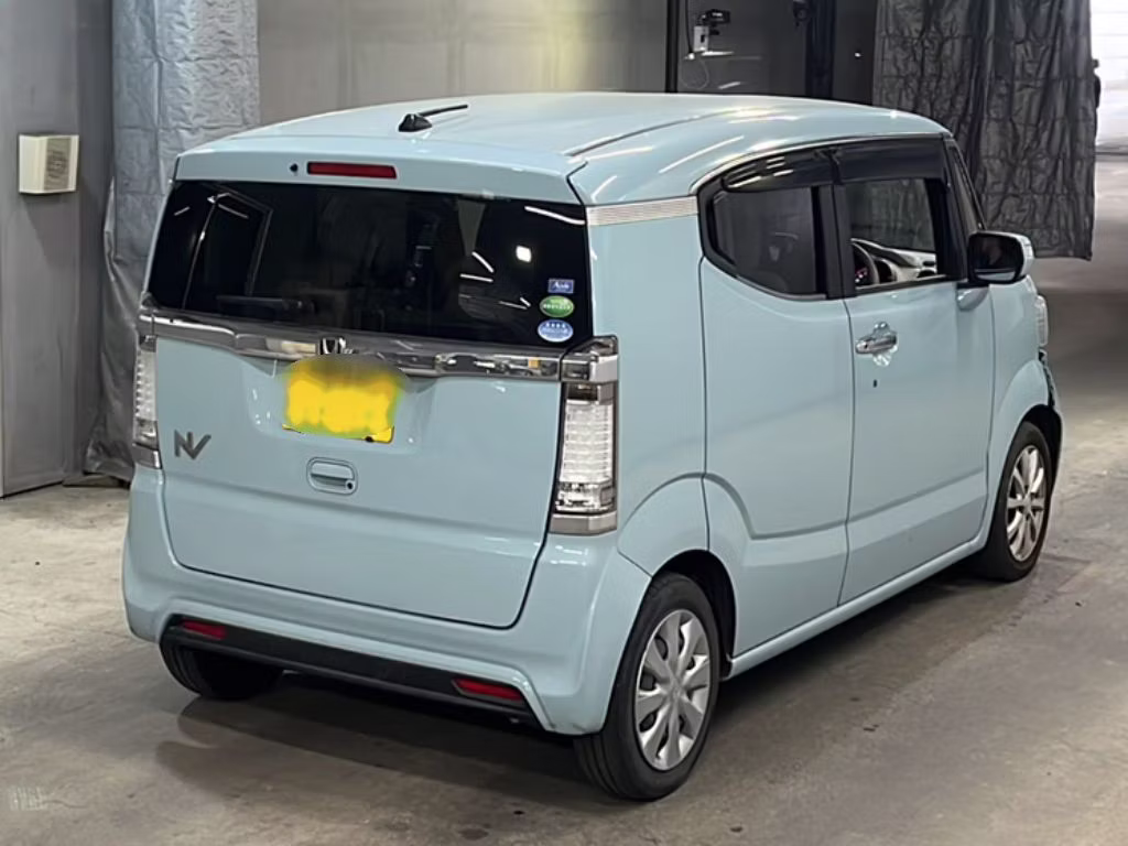 HONDA N-BOX SLASH
