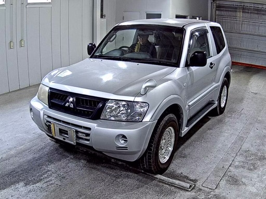 MITSUBISHI PAJERO