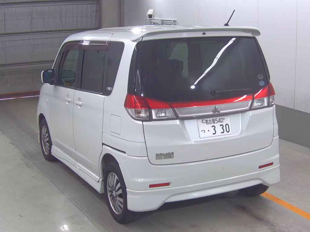 MITSUBISHI DELICA D:2