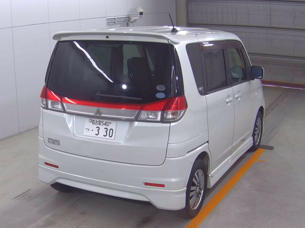 MITSUBISHI DELICA D:2
