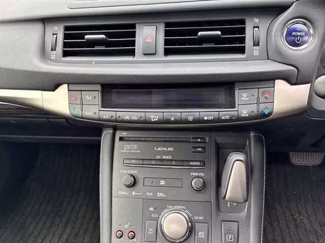 LEXUS CT200H