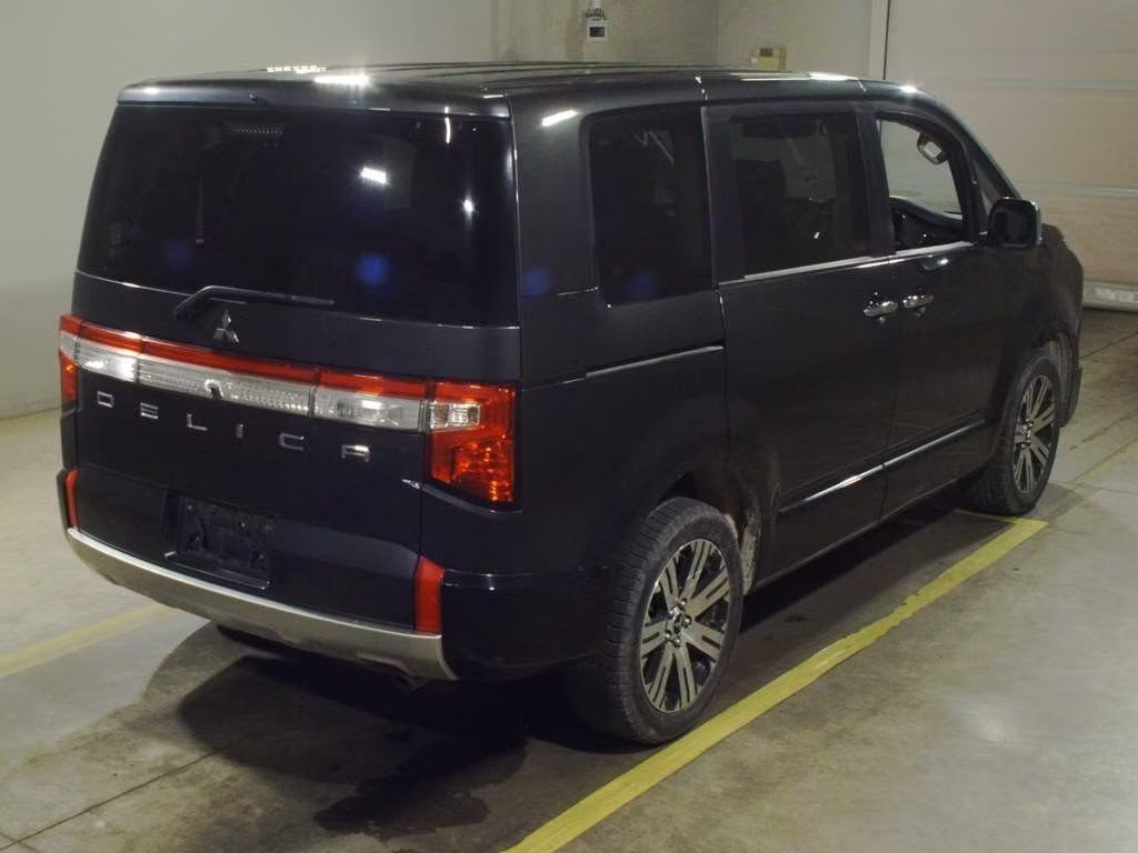 MITSUBISHI DELICA D:5