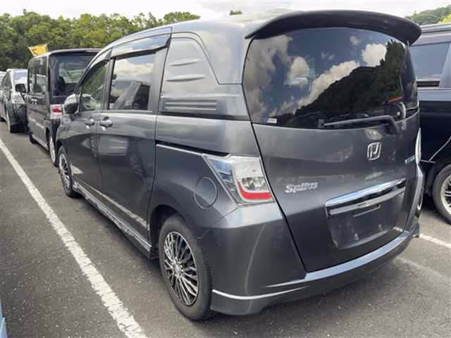 HONDA FREED SPIKE
