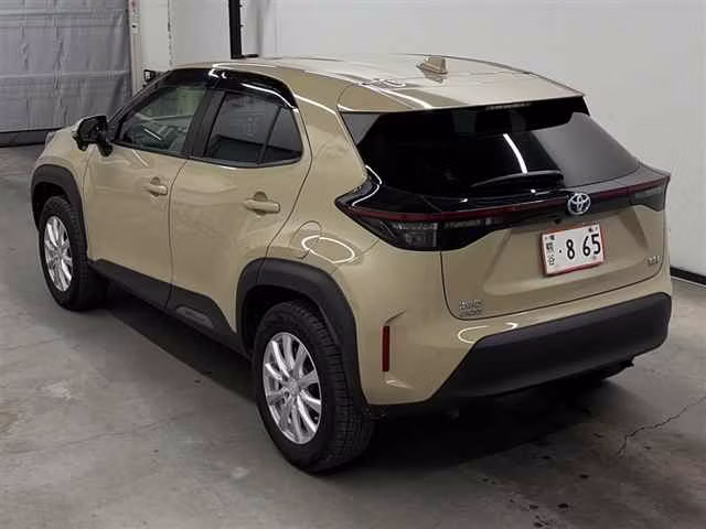 TOYOTA YARIS CROSS