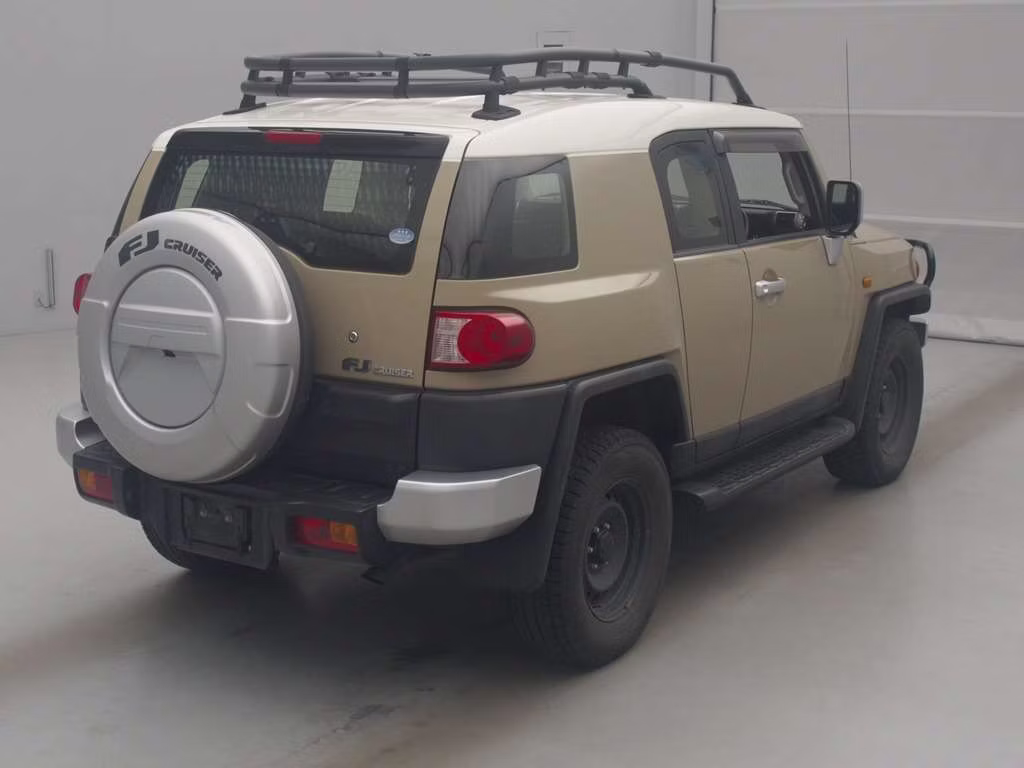TOYOTA FJ CRUISER