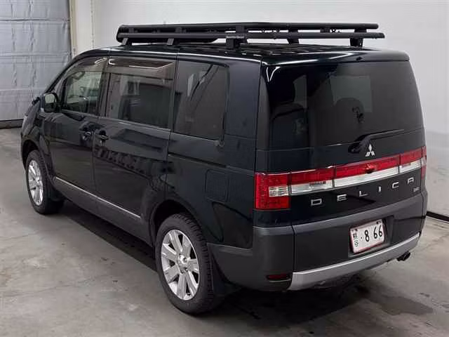 MITSUBISHI DELICA D:5
