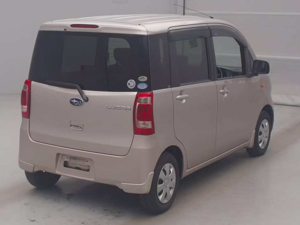SUBARU LUCRA