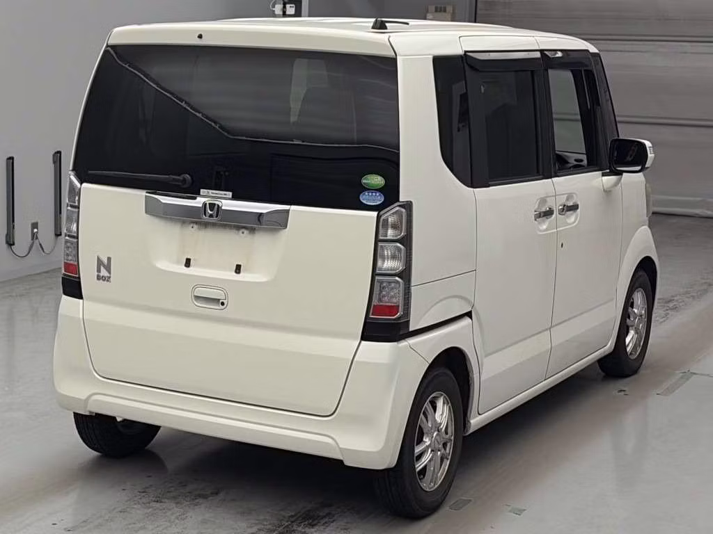 HONDA N-BOX