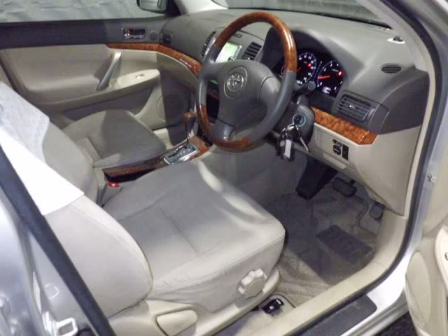 TOYOTA PREMIO
