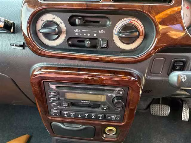 DAIHATSU MIRA GINO
