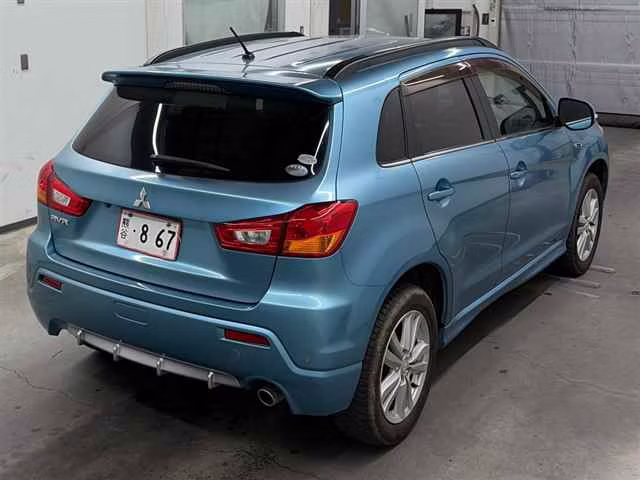 MITSUBISHI RVR