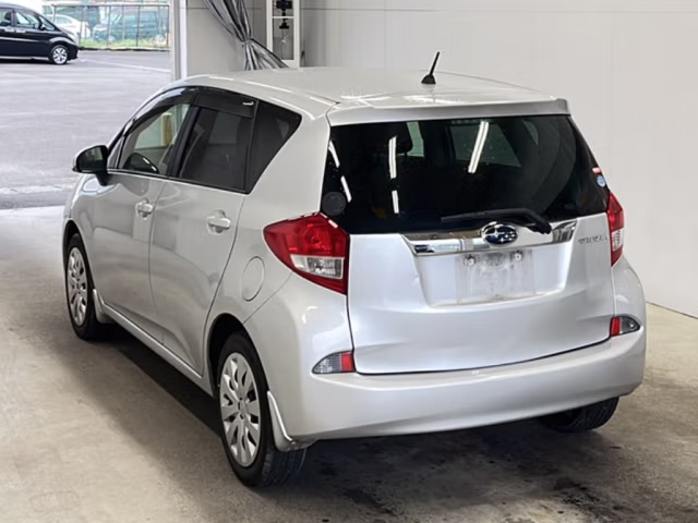 SUBARU TREZIA