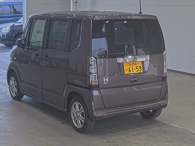 HONDA N-BOX