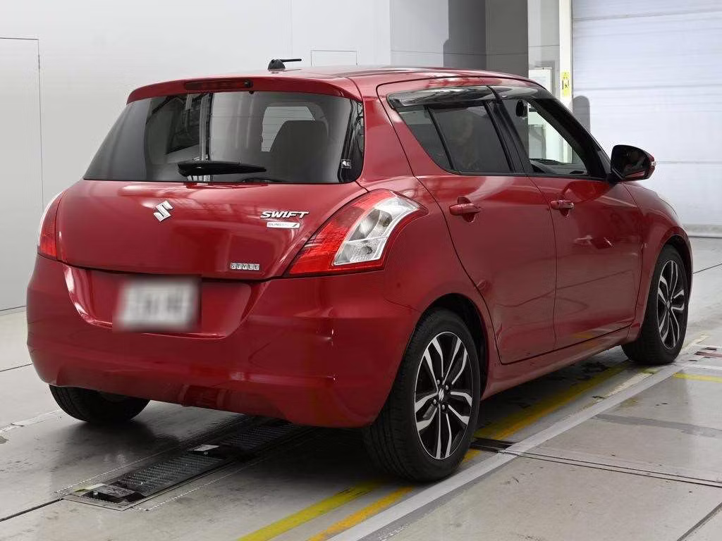 SUZUKI SWIFT