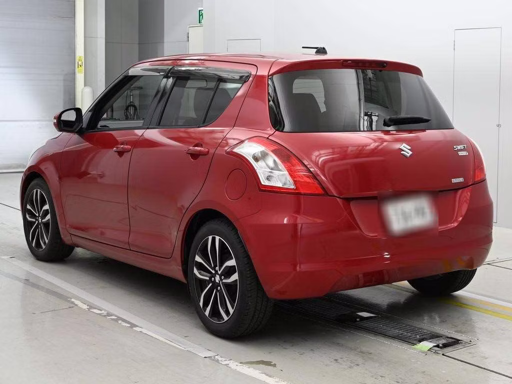 SUZUKI SWIFT