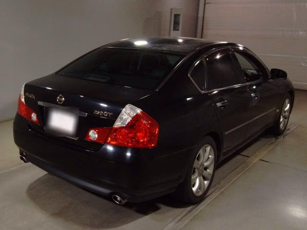 NISSAN FUGA