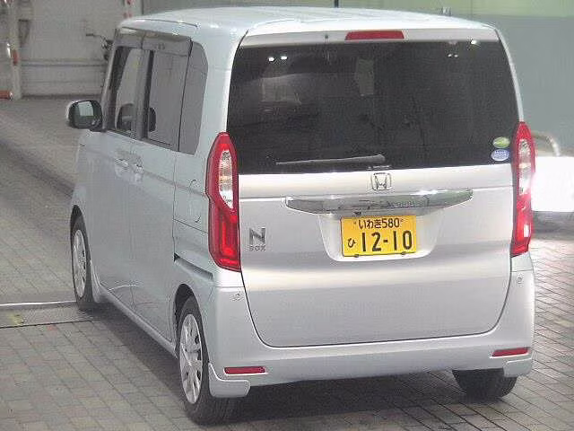 HONDA N-BOX